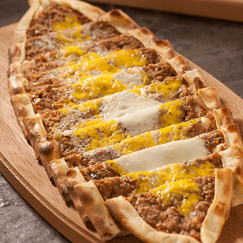 YUMURTALI KIYMALI PİDE